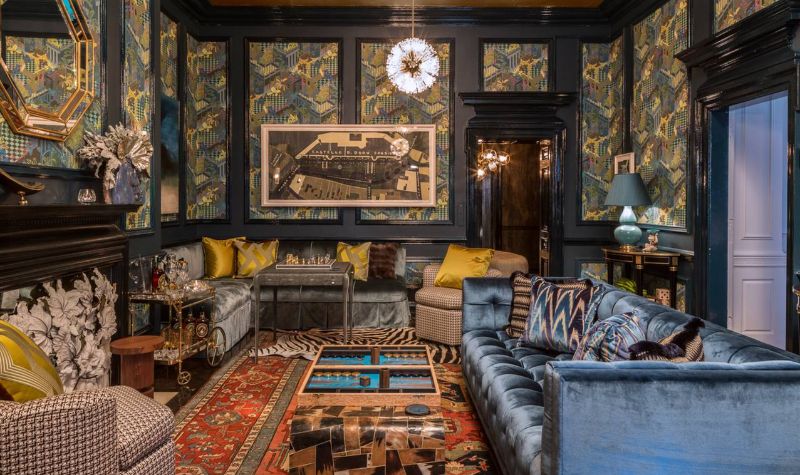 Style & Colors Blending in Maximalist space